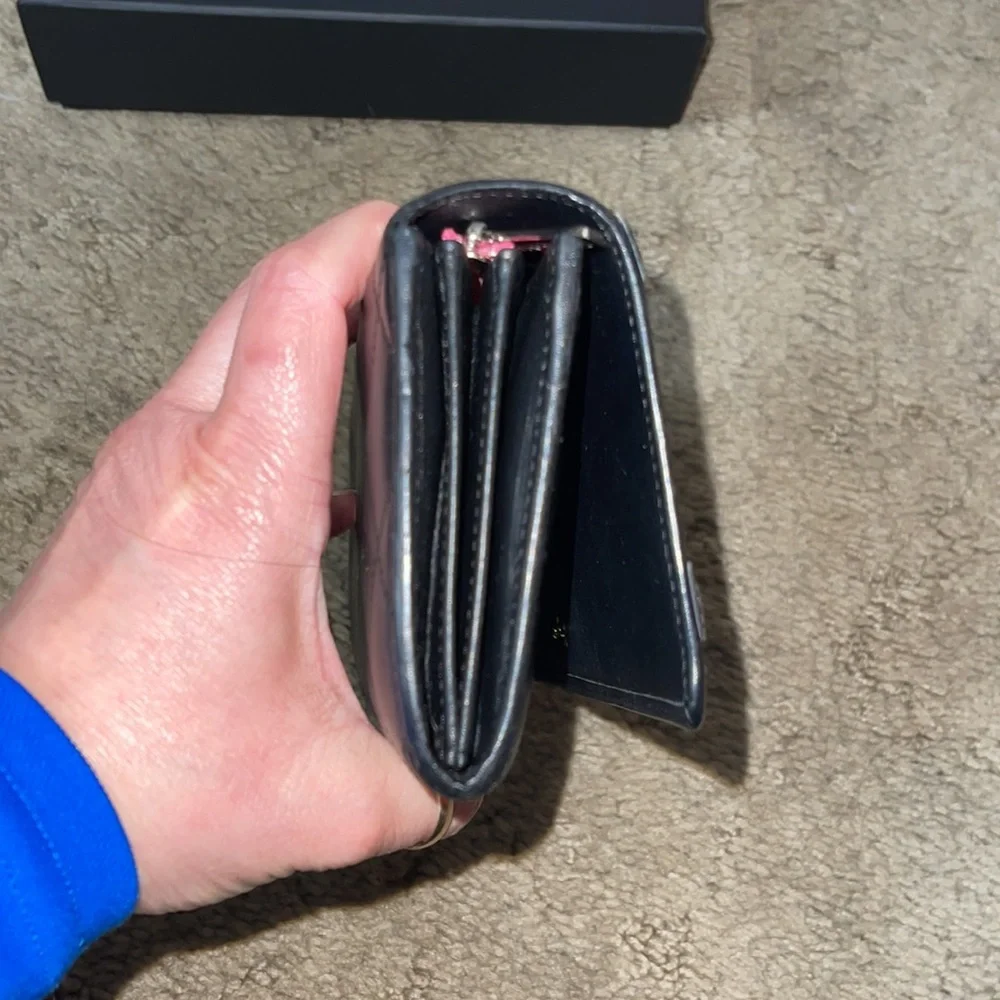 Chanel Black Wallet with Pink Interior. - Picture 5 of 8